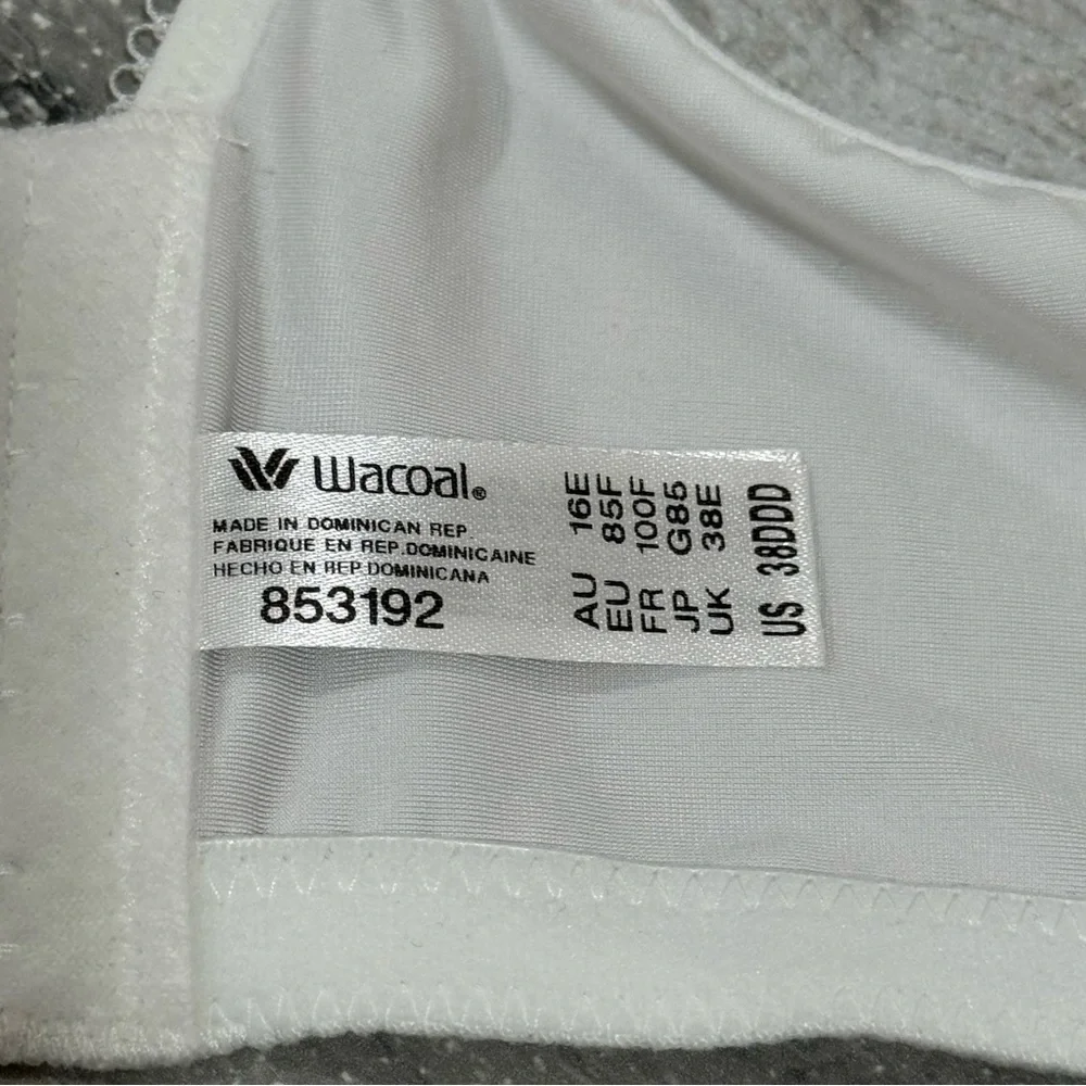 WACOAL Basic Beauty Spacer Underwire T-Shirt Bra - White - Sz - 38DDD .US